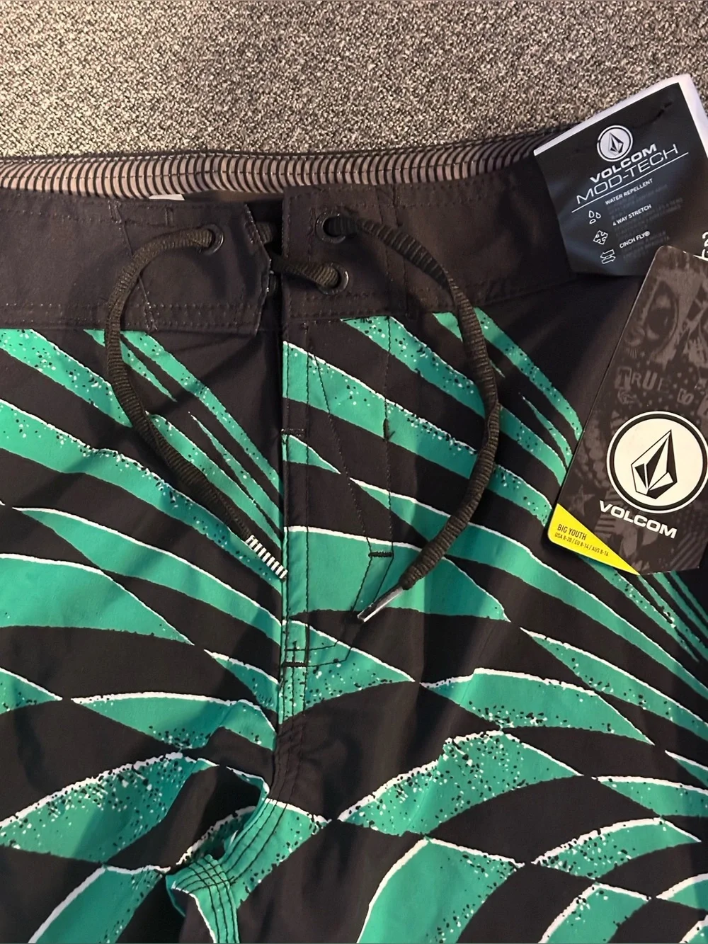 Volcom Swim Trunks size 25 (10) NWT
